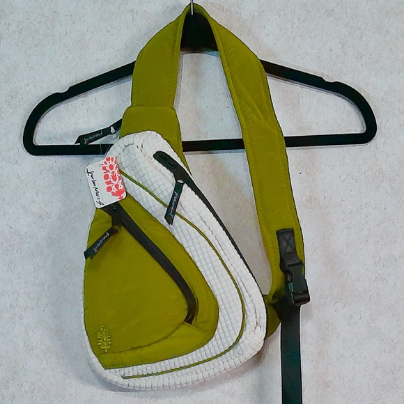 NWT Free People Movement Cold Shoulder Margareta Crossbody Light WeightSling Bag - Picture 2 of 7